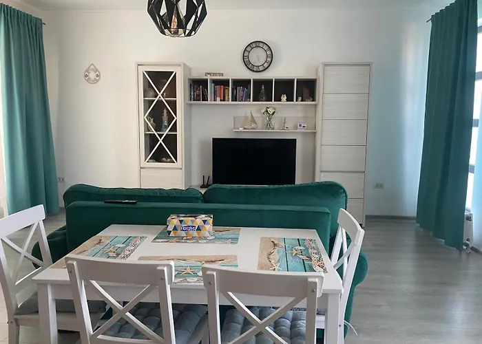 Emi Mamaia * 那沃达利